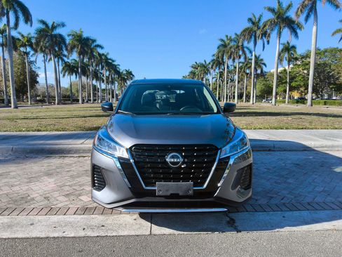 Used 2023 Nissan Kicks S image 2