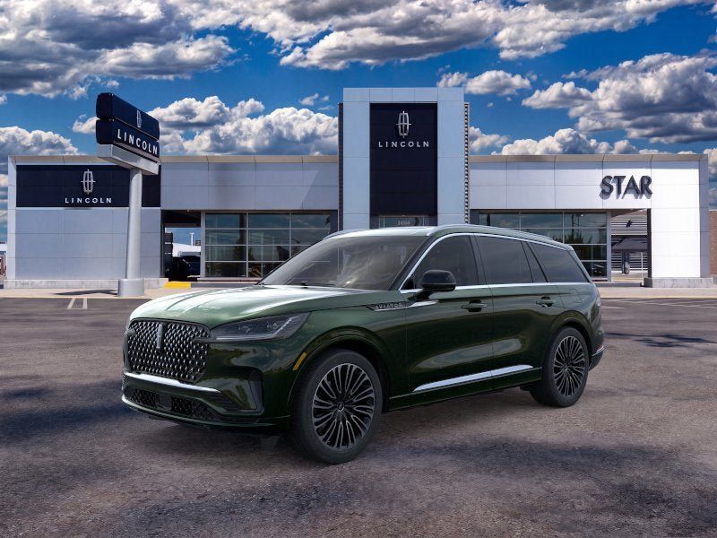 Used 2026 Lincoln Aviator Black Label AWD/4WD image 1