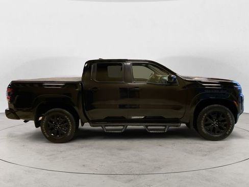 Certified 2023 Nissan Frontier SV w/ Midnight Edition Package image 6