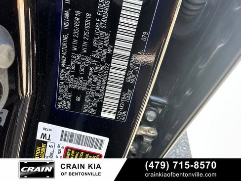 Used 2021 Toyota Highlander XLE FWD image 19