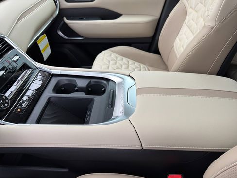 New 2026 Nissan Armada Platinum Reserve w/ Convenience Package image 28