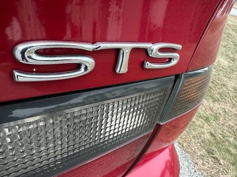 Used 2001 Cadillac Seville STS w/ Premium Luxury Pkg image 29