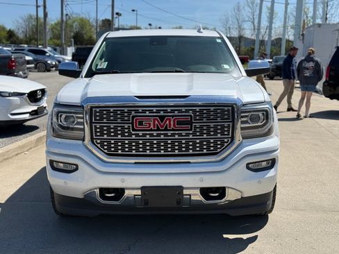 Used 2018 GMC Sierra 1500 Denali w/ Denali Ultimate Package image 3