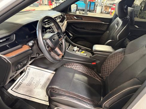 Used 2023 Jeep Grand Cherokee L Summit w/ Advanced Protech Group IV image 44