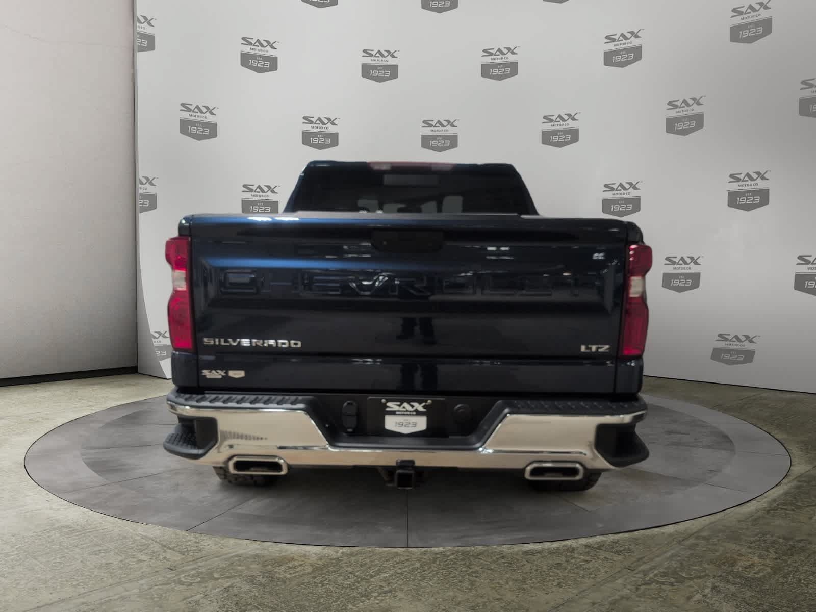 Used 2020 Chevrolet Silverado 1500 LTZ AWD/4WD image 4
