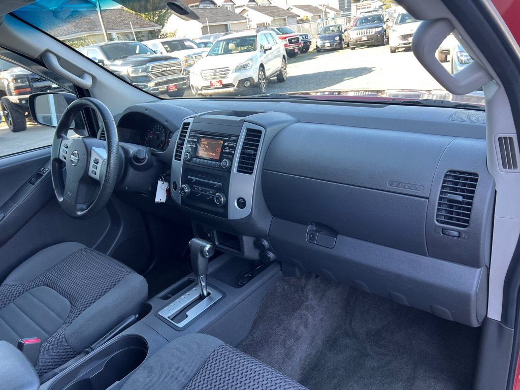 Used 2014 Nissan Frontier SV RWD image 16