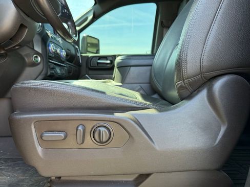 Used 2022 GMC Sierra 2500 Denali w/ Denali Ultimate Package image 9