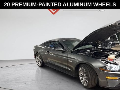 Used 2019 Ford Mustang GT Premium RWD image 4