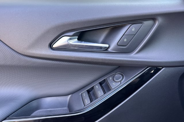New 2027 Chevrolet Equinox LT FWD image 17
