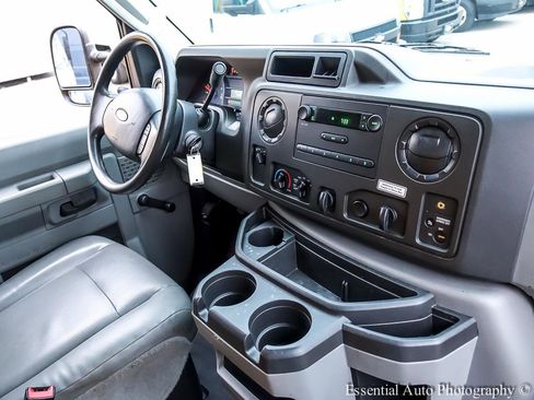 Used 2019 Ford E-350 and Econoline 350 Super Duty image 20
