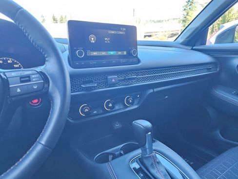 Certified 2025 Honda HR-V Sport image 26