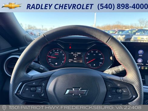 Certified 2024 Chevrolet Trax RS w/ Sunroof Package image 15