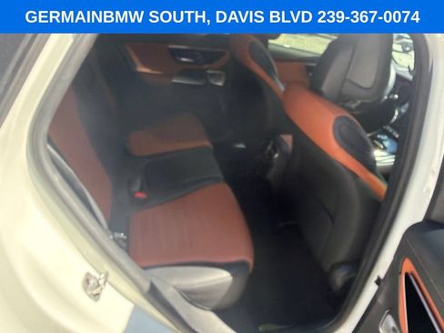 Used 2024 Mercedes-Benz GLC 300 4MATIC image 29