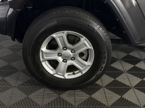 Used 2021 Jeep Wrangler Unlimited Sport AWD/4WD image 11