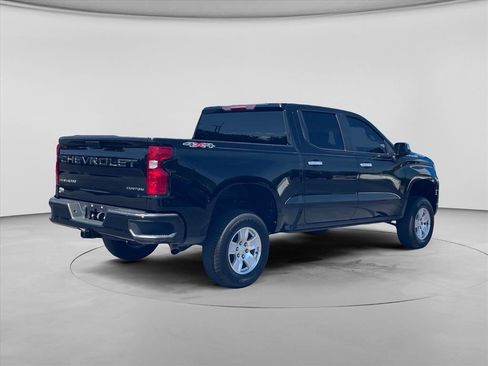 Used 2023 Chevrolet Silverado 1500 Custom AWD/4WD image 8