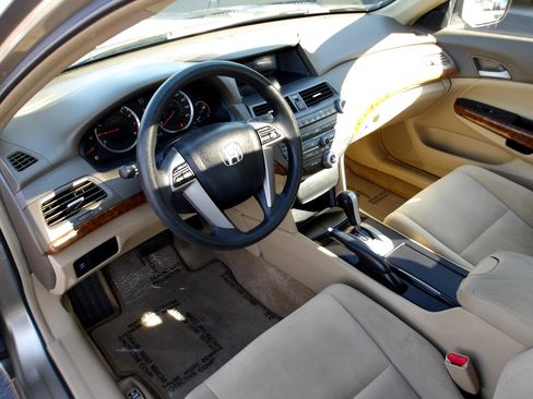 Used 2009 Honda Accord EX image 9
