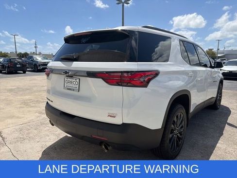 Used 2023 Chevrolet Traverse RS image 7