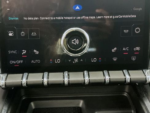 Used 2025 GMC Acadia Elevation image 24