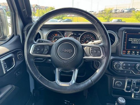 Used 2022 Jeep Wrangler Unlimited Sahara w/ Cold Weather Group AWD/4WD image 12