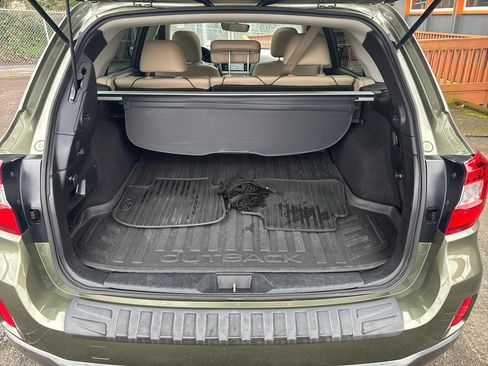 Used 2017 Subaru Outback 2.5i Limited image 40