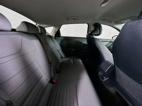 Used 2025 Kia K4 EX FWD image 25