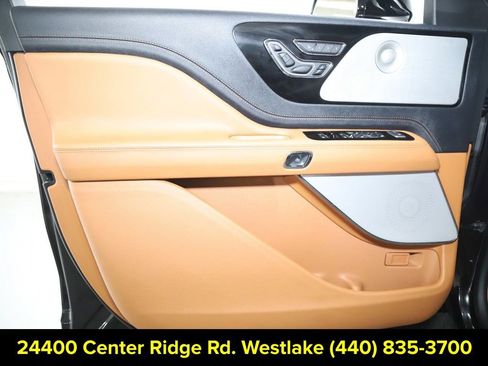 Certified 2025 Lincoln Aviator Black Label image 19