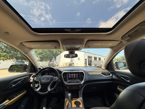 Used 2018 GMC Acadia Denali w/ Technology Package AWD/4WD image 27