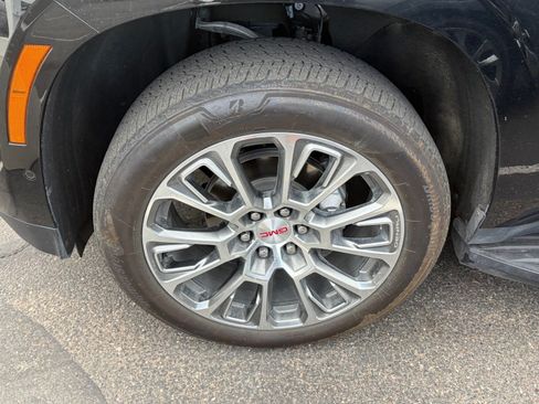 Used 2025 GMC Yukon Denali AWD/4WD image 5