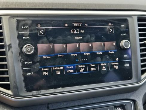Used 2021 Volkswagen Atlas Cross Sport SE FWD image 17