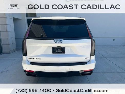 Used 2023 Cadillac Escalade Sport w/ LPO, ONYX Package AWD/4WD image 3