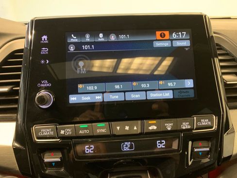 Used 2023 Honda Odyssey Sport image 29