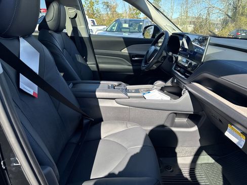 New 2025 Toyota Grand Highlander AWD Hybrid image 37