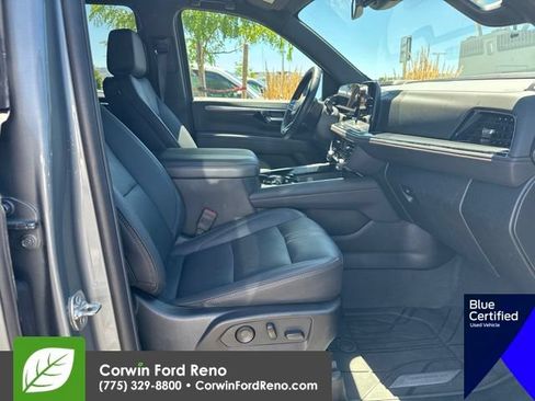 Used 2025 Chevrolet Suburban RST w/ Comfort Package AWD/4WD image 14