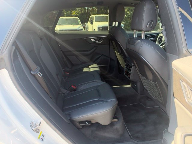 Used 2019 Audi Q8 Premium Plus w/ Premium Plus AWD/4WD image 10