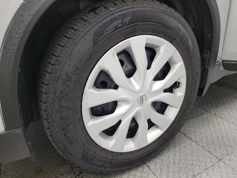 Used 2019 Nissan Rogue S image 31