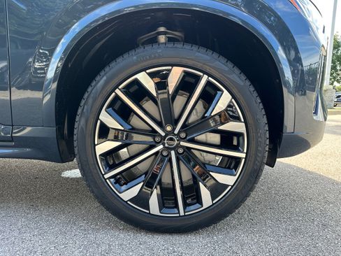 Used 2026 Volvo XC90 B6 Plus w/ Protection Package Premier image 5