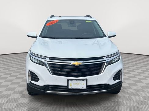 Used 2023 Chevrolet Equinox LT AWD/4WD image 2