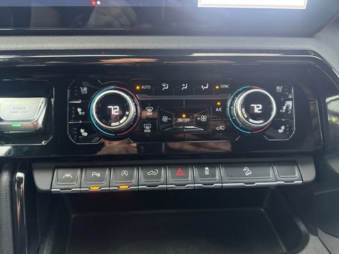 Used 2024 GMC Sierra 1500 AT4 w/ Technology Package image 21