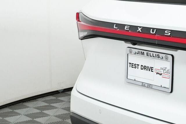 Used 2024 Lexus RX 350h w/ Cold Area Package AWD/4WD image 34