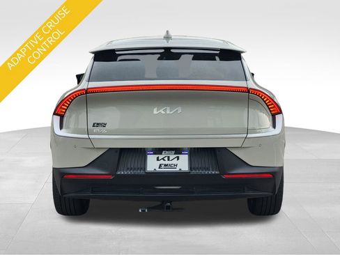 Certified 2024 Kia EV6 Light AWD/4WD image 3
