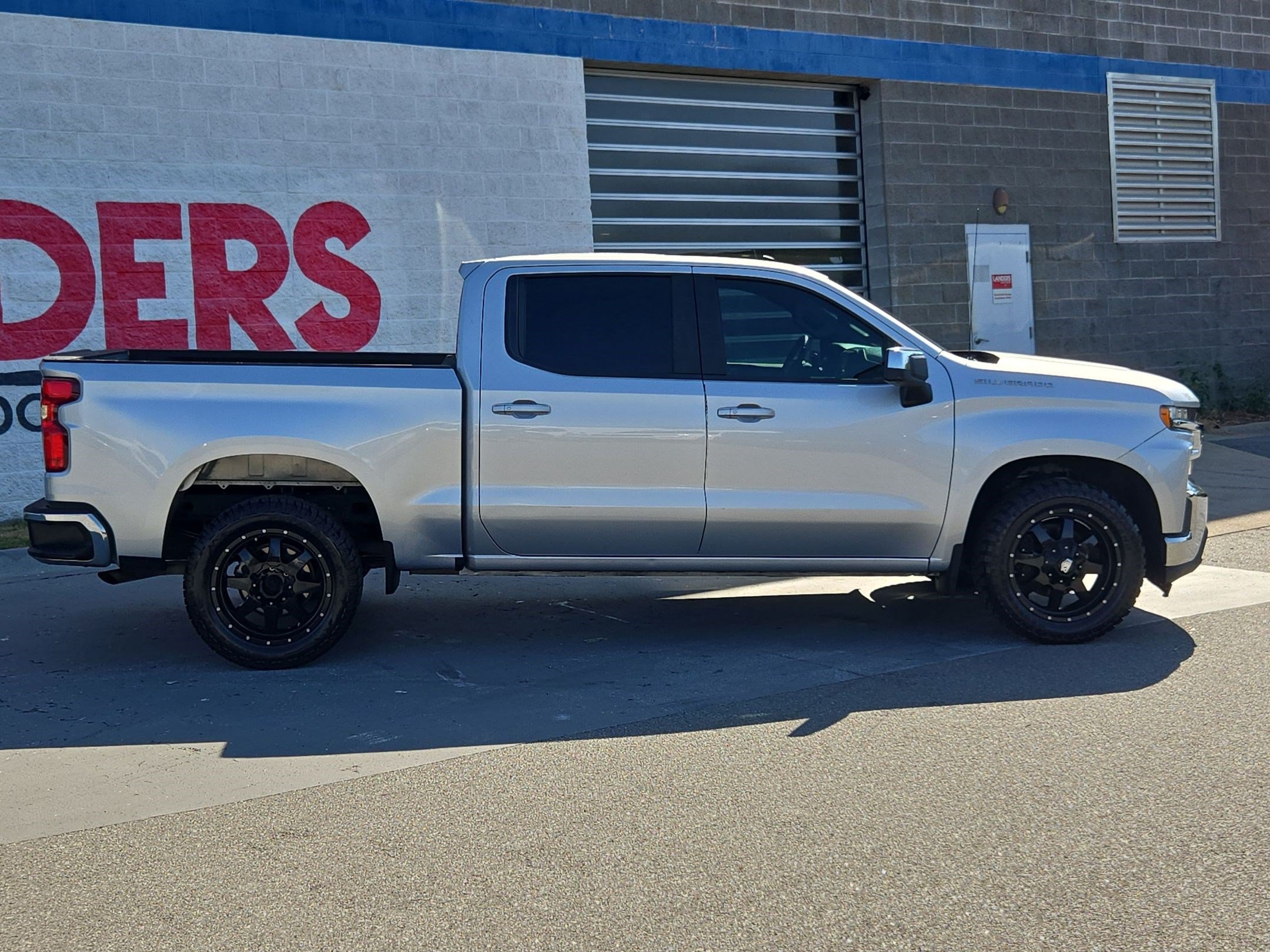 Used 2019 Chevrolet Silverado 1500 LT w/ All-Star Edition RWD image 8