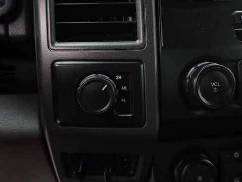 Used 2022 Ford F250 XL w/ Power Equipment Group image 33