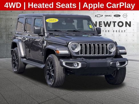 Used 2025 Jeep Wrangler Unlimited Sahara AWD/4WD image 1