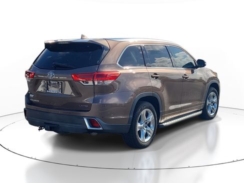 Used 2019 Toyota Highlander Limited image 5