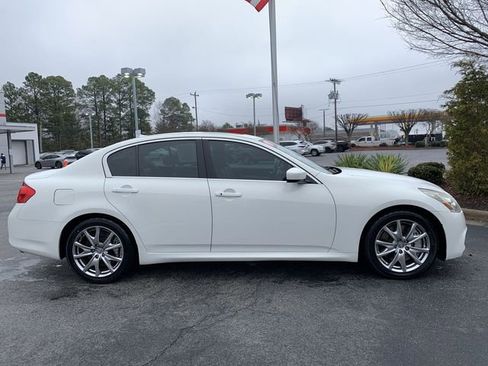 Used 2011 INFINITI G37 Journey w/ Sport Pkg - RWD image 9