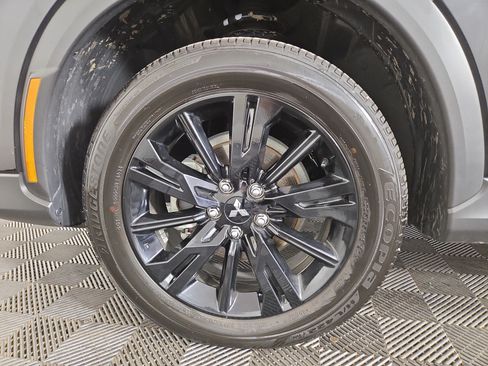 Used 2025 Mitsubishi Eclipse Cross AWD image 31