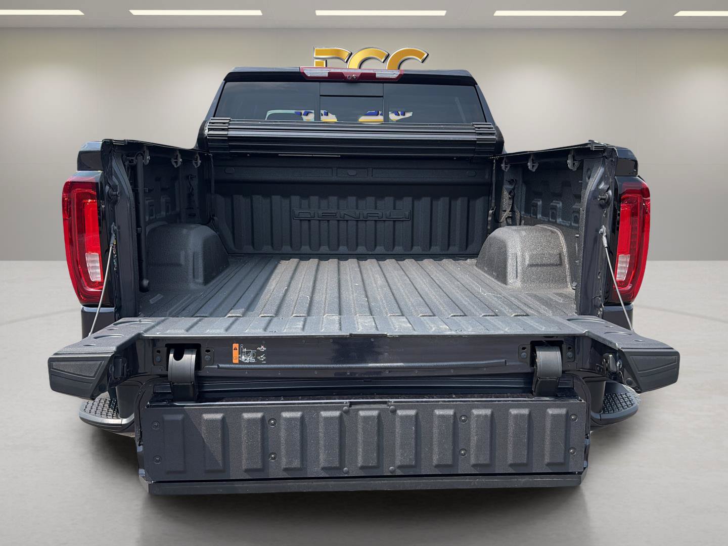 Certified 2023 GMC Sierra 1500 Denali w/ Denali Reserve Package AWD/4WD image 11