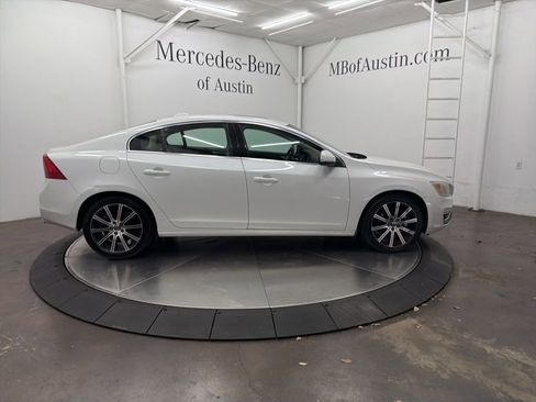Used 2017 Volvo S60 T5 Inscription image 7