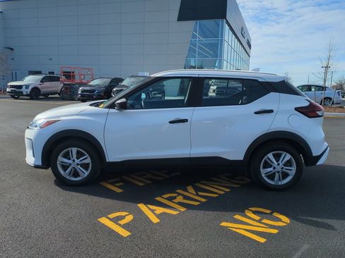 Used 2021 Nissan Kicks S image 7