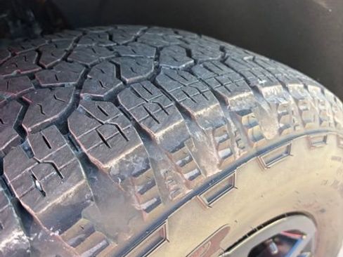 Used 2022 Chevrolet Silverado 1500 Custom image 25